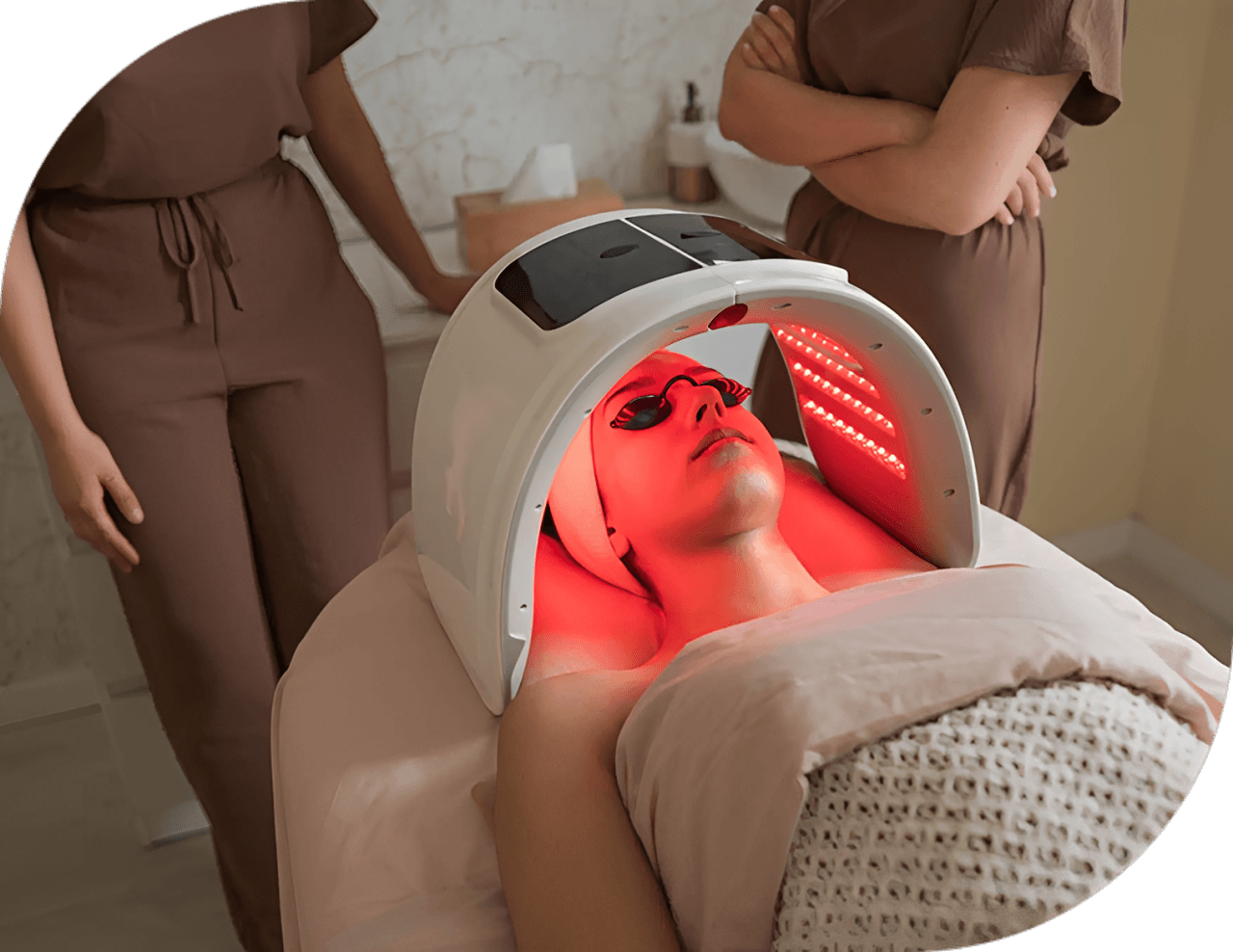 Facial treatment with red light therapy